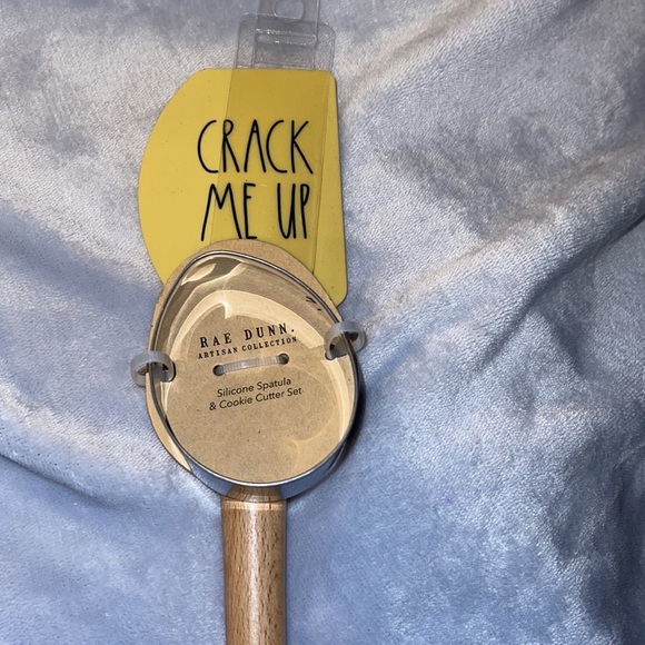 “Crack Me Up” Rae Dunn Spatula/Egg Cookie Cutter - Picture 2 of 3